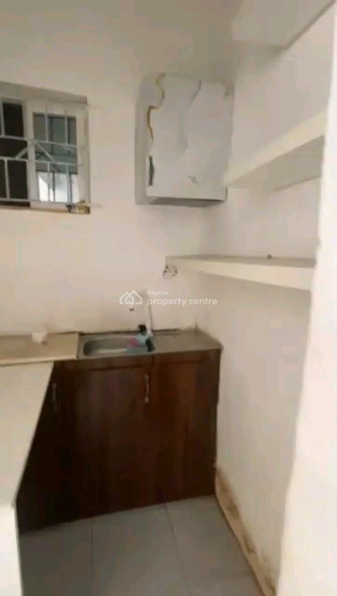 Standard and Executive Miniflat, Off Market Street, Shomolu, Lagos, Mini Flat (room and Parlour) for Rent