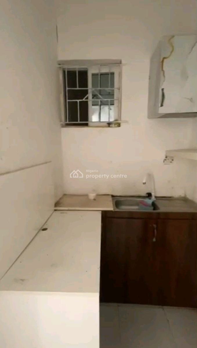 Standard and Executive Miniflat, Off Market Street, Shomolu, Lagos, Mini Flat (room and Parlour) for Rent