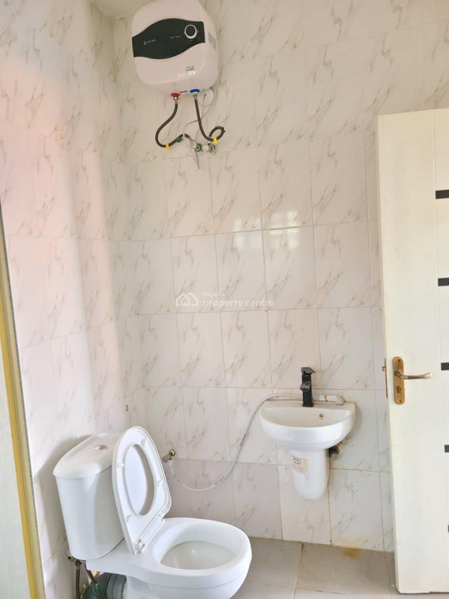 Exquisitely Built 2 Bedroom Apartment( Upstairs )all Rooms Ensuite, Badore, Ajah, Lagos, Flat / Apartment for Rent