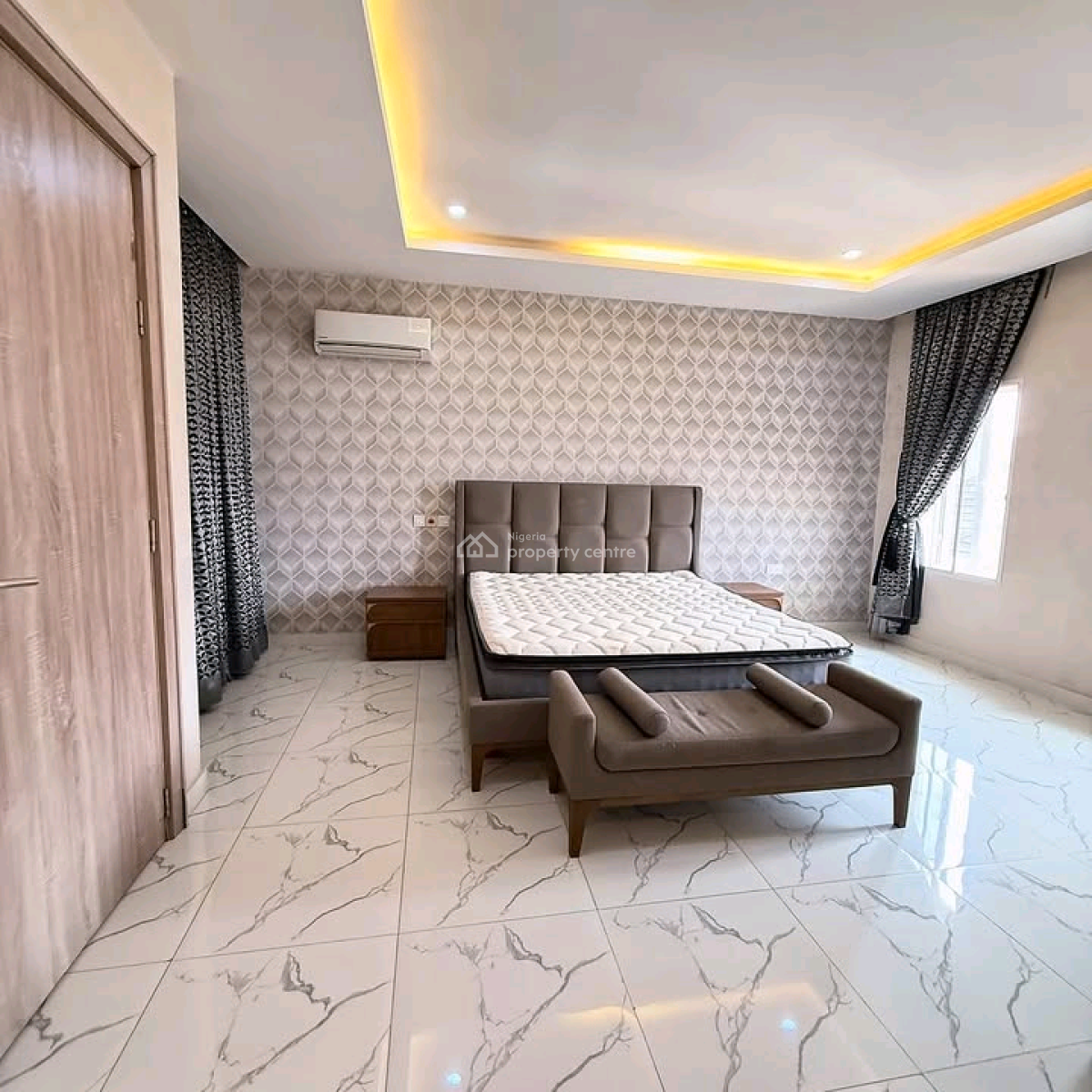 Four Bedrooms Fully Furnished Terraced Duplex Corner Unit Available, Guzape District, Abuja, Terraced Duplex for Sale