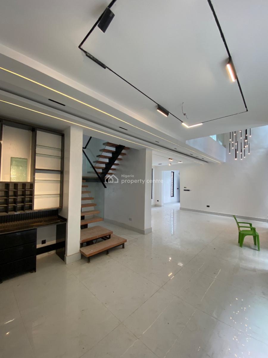 Lovely 5 Bed Duplex in a Gated Estate, Lekki, Lekki Phase 1, Lekki, Lagos, Detached Duplex for Sale