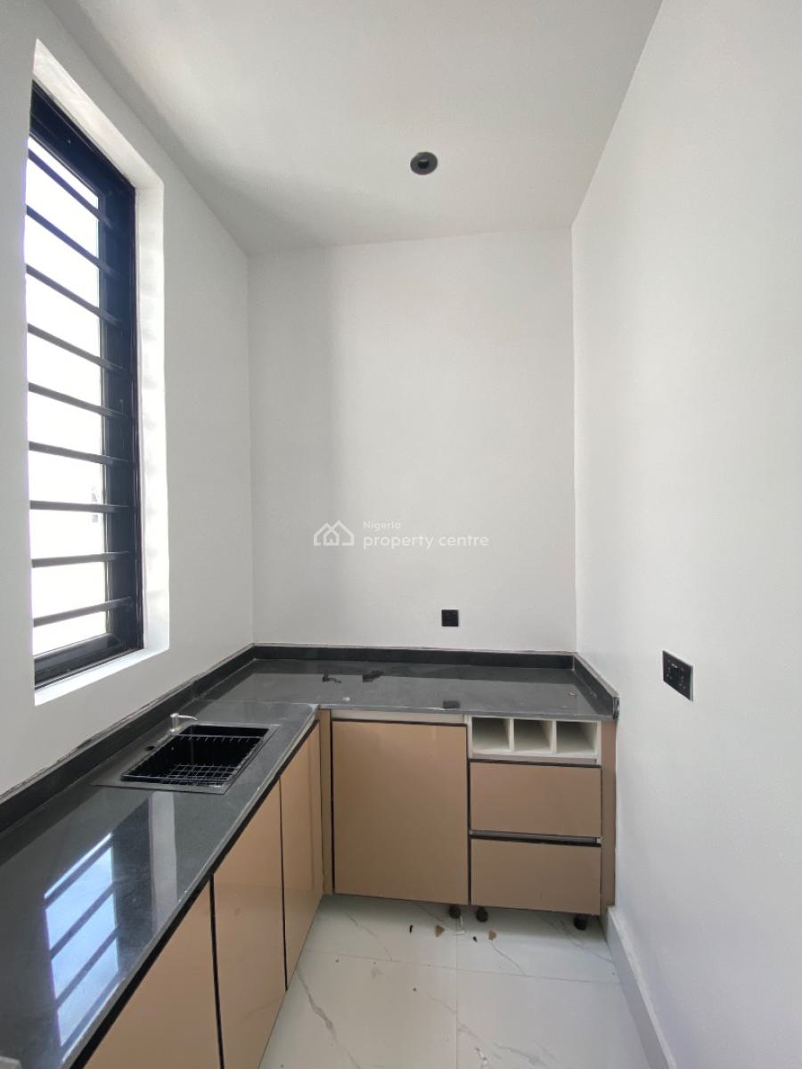 Lovely 5 Bed Duplex in a Gated Estate, Lekki, Lekki Phase 1, Lekki, Lagos, Detached Duplex for Sale