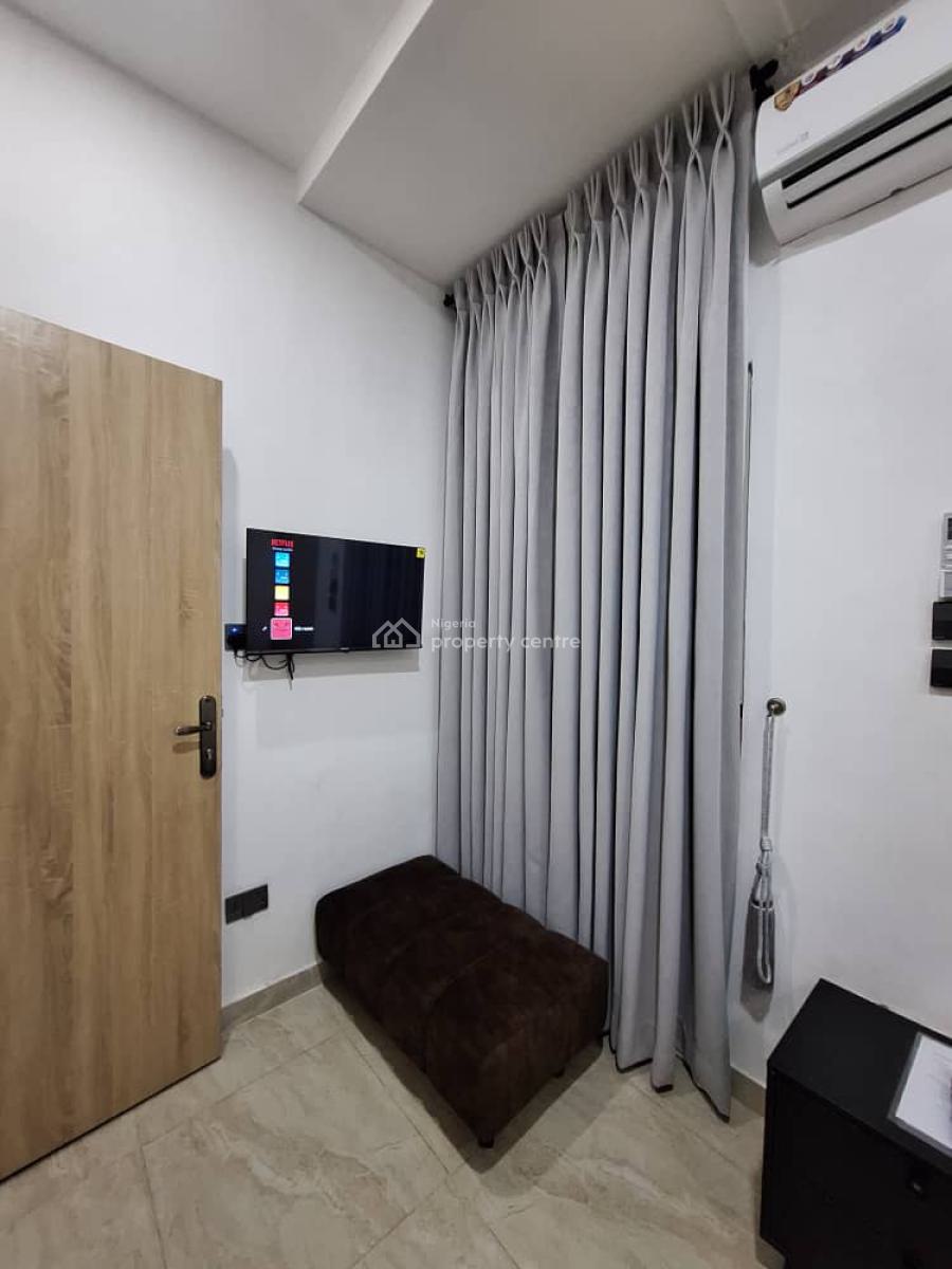 Nara Luxe: 24/7 Power Supply & Security, Gym, Pool, Victoria Crest, Harris Drive, Lekki, Lagos, Terraced Duplex Short Let