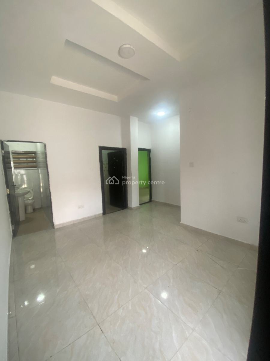 Sharp and Well Maintained 2bedroom, Thomas Estate, Ajah, Lagos, Flat / Apartment for Rent