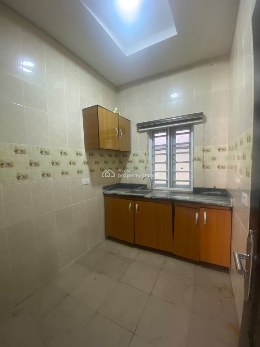 Sharp and Well Maintained 2bedroom, Thomas Estate, Ajah, Lagos, Flat / Apartment for Rent