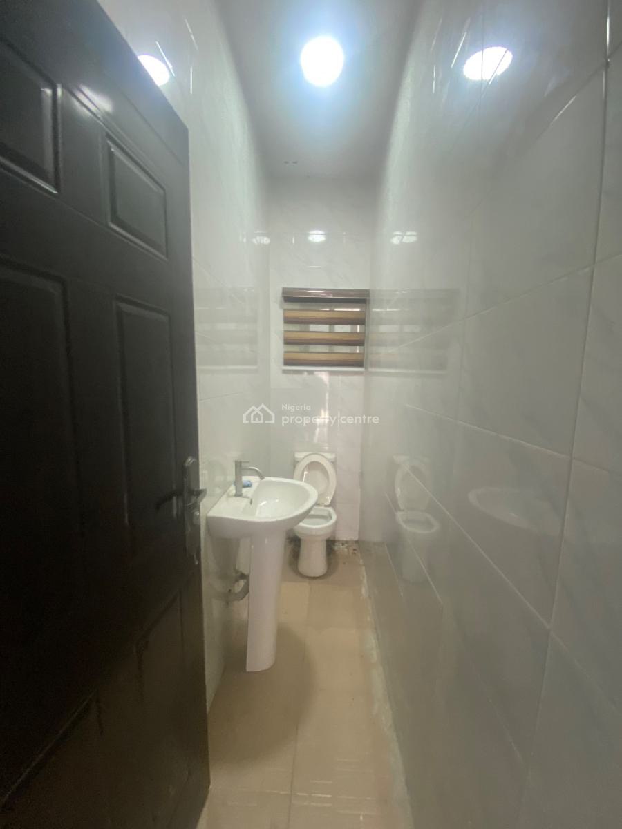 Sharp and Well Maintained 2bedroom, Thomas Estate, Ajah, Lagos, Flat / Apartment for Rent