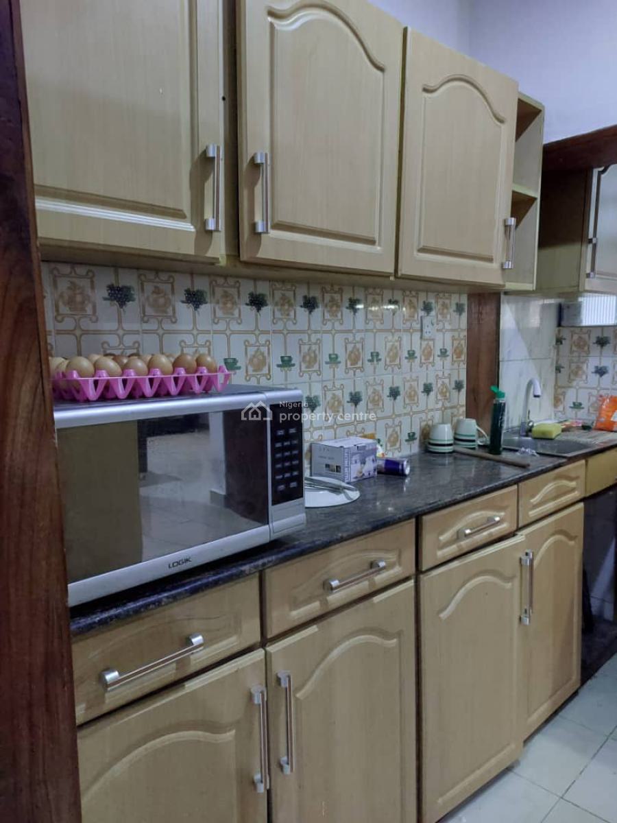 Service 2bedroom, Lekki Phase 1, Lekki, Lagos, Flat / Apartment for Rent