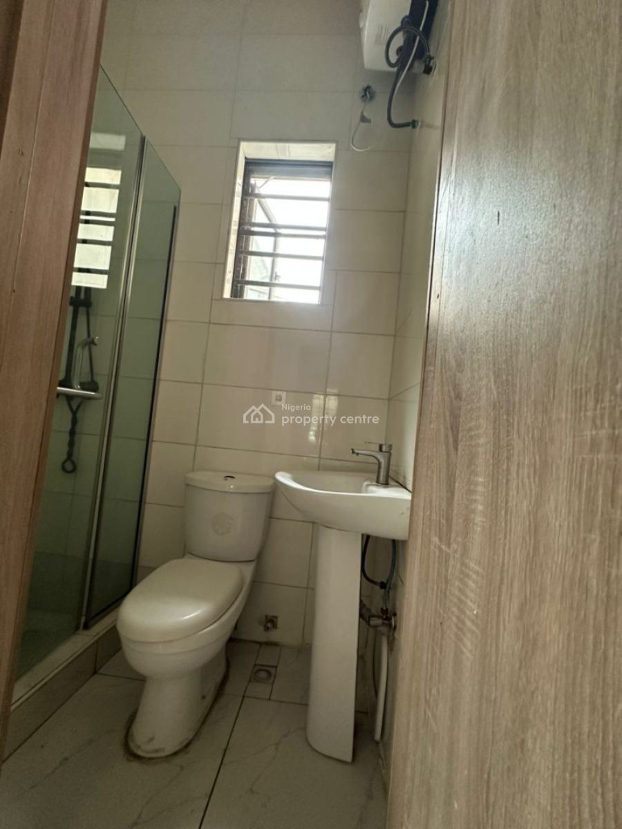 Service 2bedroom, Lekki Phase 1, Lekki, Lagos, Flat / Apartment for Rent