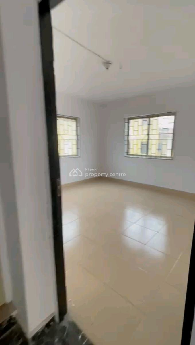 Standard and Neatly Renovated 2 Bedroom Flat, Pedro, Gbagada, Lagos, Flat / Apartment for Rent