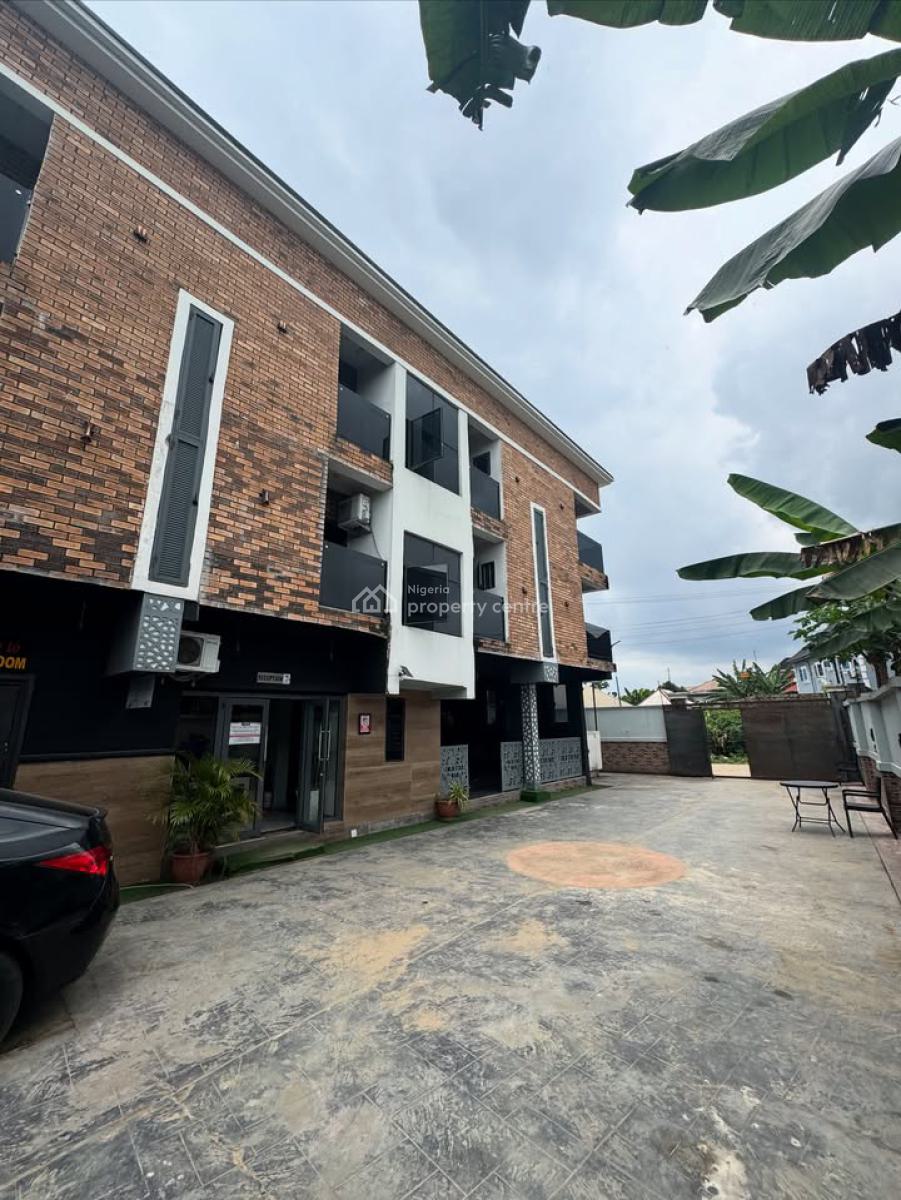 Functional 20 Rooms Hotel with Lounge, Aker Road Off Iwofe Road, Port Harcourt, Rivers, Hotel / Guest House for Sale
