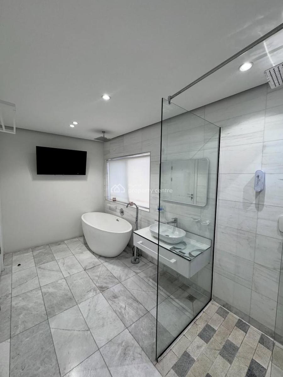 Exquisite 3 Bedroom Apartment Available for Shortstay, Wuse 2, Abuja, Flat / Apartment Short Let