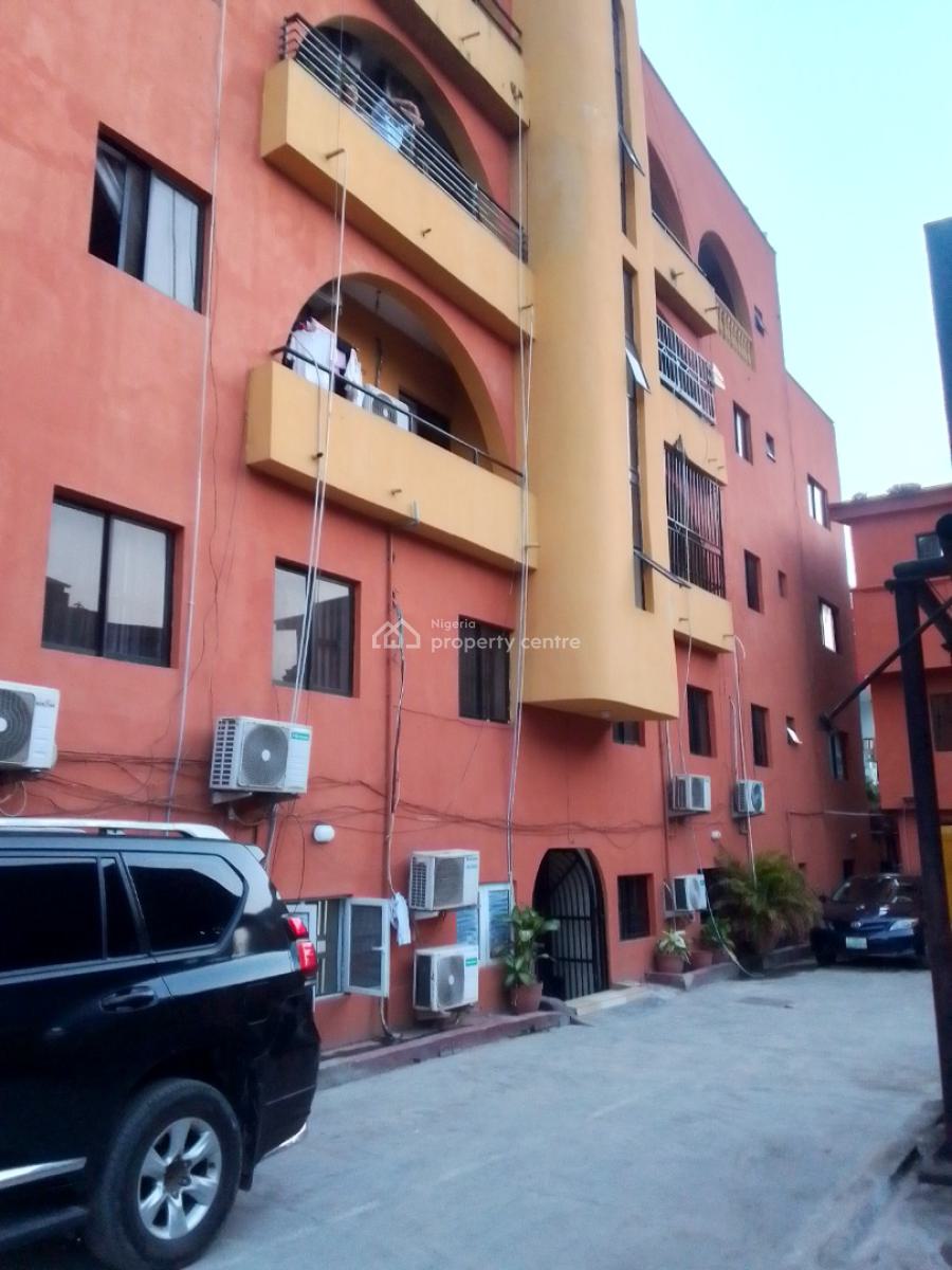 Very Neat and Spacious 3bedroom Flat with Bq at Ikeja Gra, Ikeja Gra, Ikeja Gra, Ikeja, Lagos, Flat / Apartment for Rent