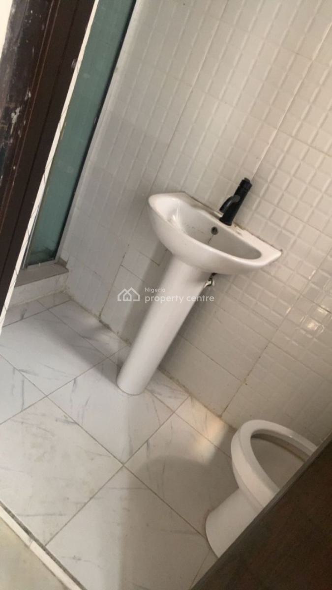 Spacious Fully Serviced 2 Bedroom Apartments in a Secure Environs, Osapa, Lekki, Lagos, Flat / Apartment for Rent