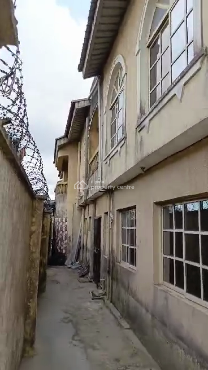 Distress 4 Units of 3bedroom, Fagbile Estate, Off Ijegun Ikotun Jakande New Road, Ijegun Lagos..., Ikotun, Lagos, Block of Flats for Sale