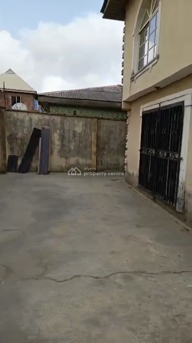 Distress 4 Units of 3bedroom, Fagbile Estate, Off Ijegun Ikotun Jakande New Road, Ijegun Lagos..., Ikotun, Lagos, Block of Flats for Sale