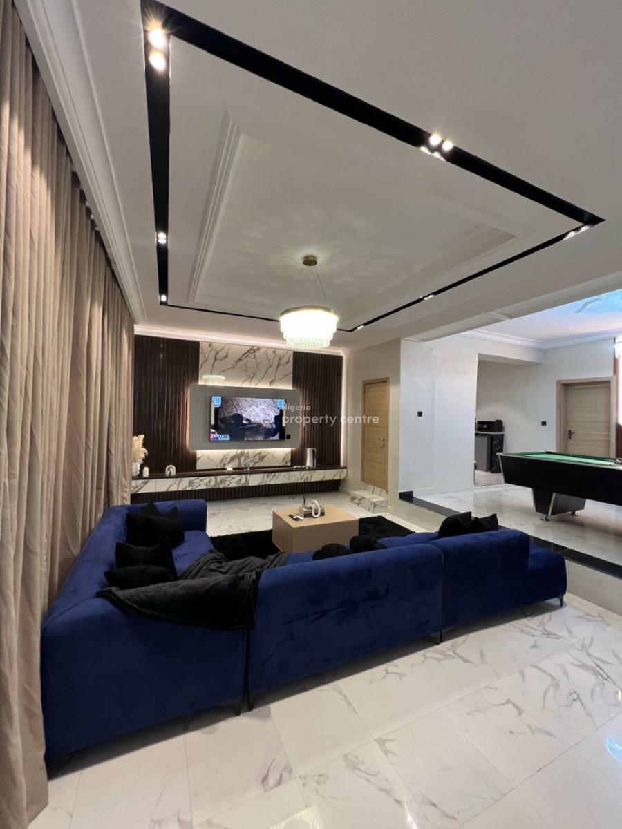 Spacious One Bedroom Apartment with Snooker and Ps5, Off Admiralty Way, By Evercare Hospital, Lekki Phase 1, Lekki, Lagos, Flat / Apartment Short Let