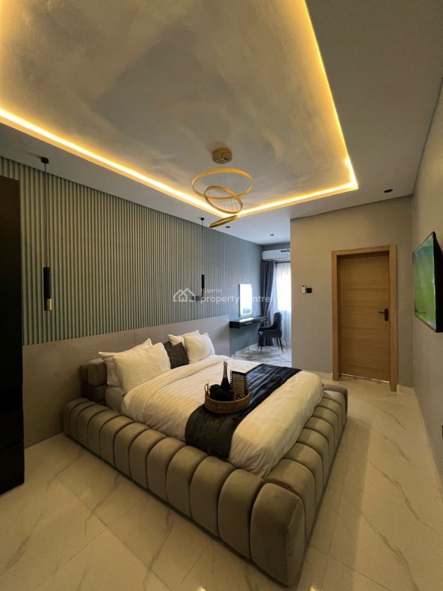 Spacious One Bedroom Apartment with Snooker and Ps5, Off Admiralty Way, By Evercare Hospital, Lekki Phase 1, Lekki, Lagos, Flat / Apartment Short Let