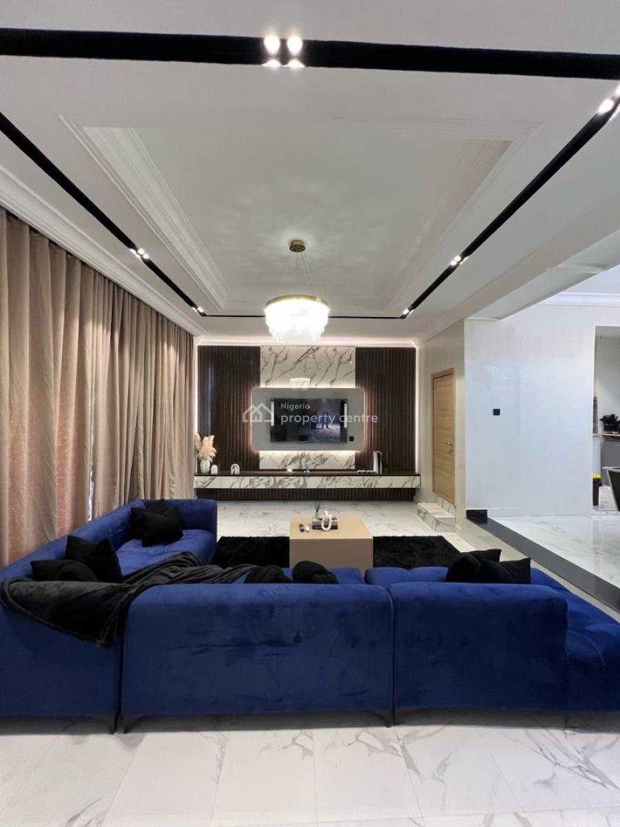Spacious One Bedroom Apartment with Snooker and Ps5, Off Admiralty Way, By Evercare Hospital, Lekki Phase 1, Lekki, Lagos, Flat / Apartment Short Let