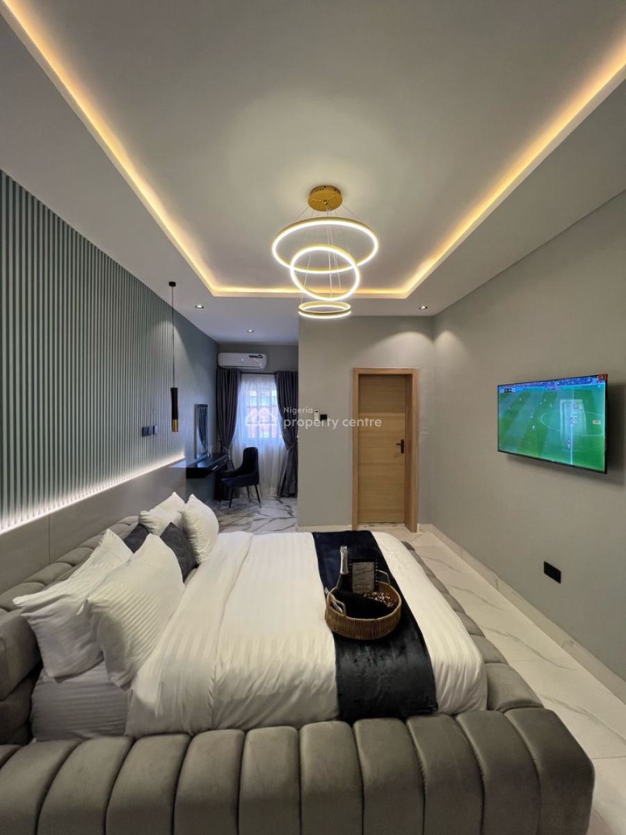 Spacious One Bedroom Apartment with Snooker and Ps5, Off Admiralty Way, By Evercare Hospital, Lekki Phase 1, Lekki, Lagos, Flat / Apartment Short Let