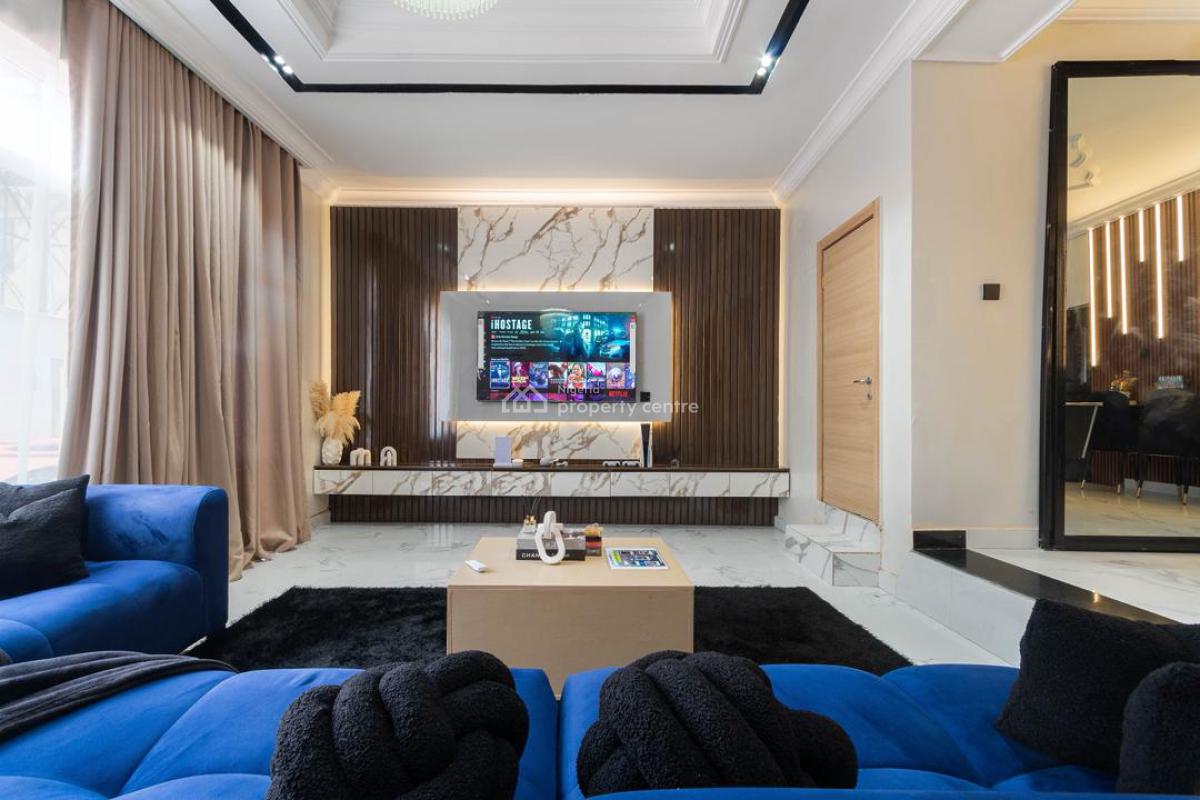 *luxurious One Bedroom Apartment Is Available, Admiralty, Lekki, Lagos, Flat / Apartment Short Let