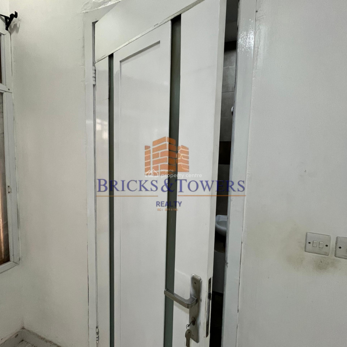 2 Bedroom Apartment, Lekki Phase 1, Lekki, Lagos, Flat / Apartment for Sale