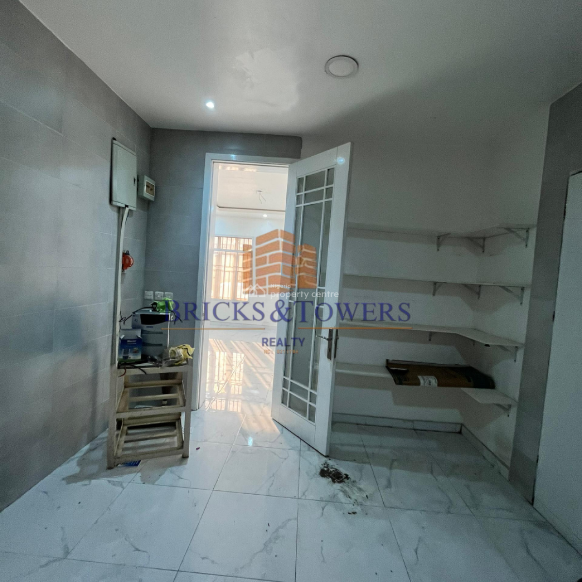2 Bedroom Apartment, Lekki Phase 1, Lekki, Lagos, Flat / Apartment for Sale