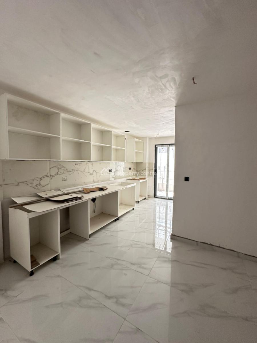 Well-built 3 Bedroom Apartment with Bq, Swimming Pool and Elevator, Victoria Island (vi), Lagos, Flat / Apartment for Sale