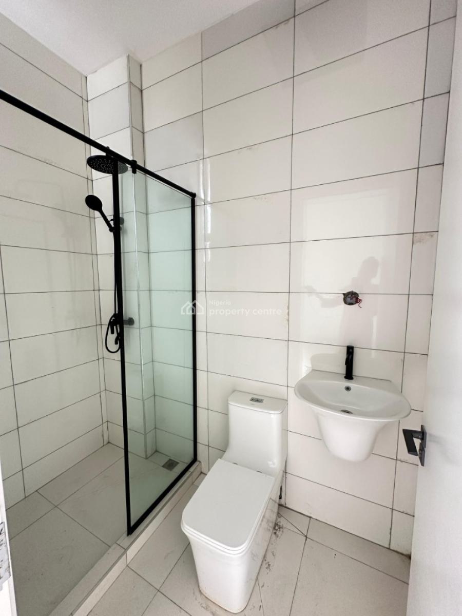 Spacious 2 Bedroom Apartment with Receptionist Office, Swimming Pool, Lekki Phase 1, Lekki, Lagos, Flat / Apartment for Sale