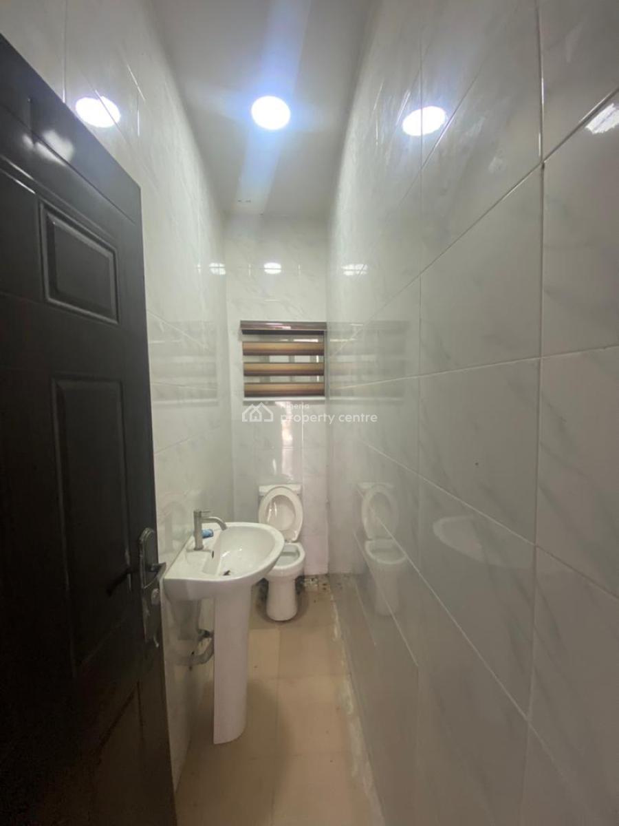 2 Bed Room Flat (close to The Espress, Thomas Estate, Ajah, Lagos, Flat / Apartment for Rent