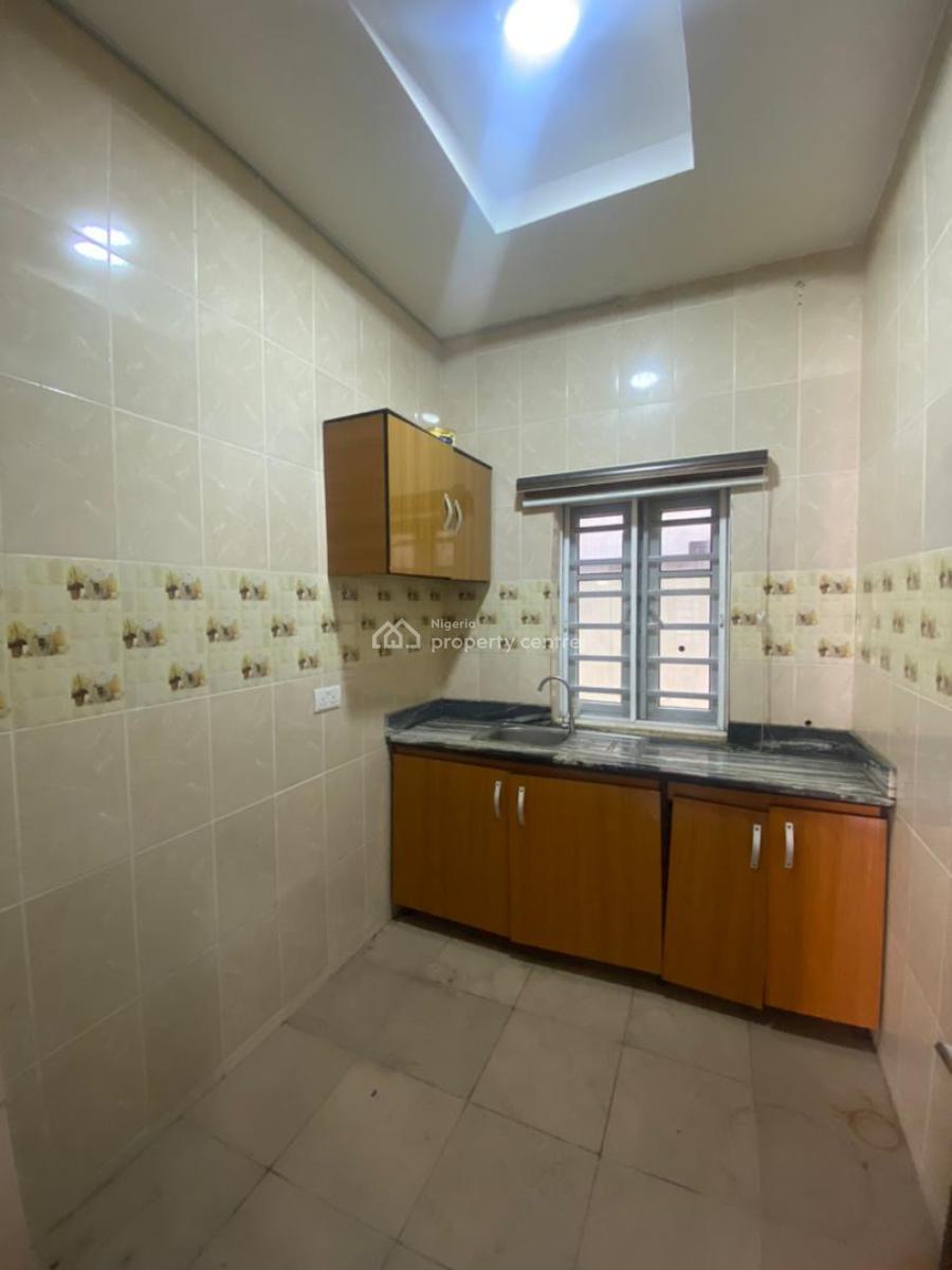2 Bed Room Flat (close to The Espress, Thomas Estate, Ajah, Lagos, Flat / Apartment for Rent