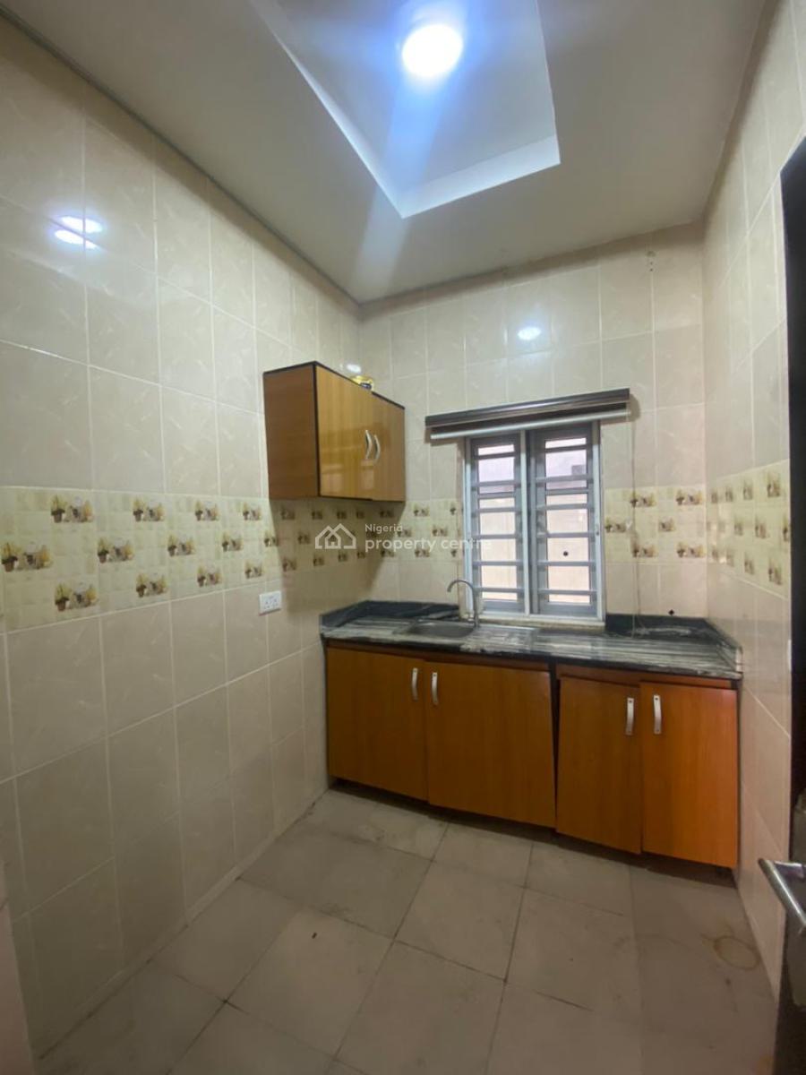 2 Bed Room Flat (close to The Espress, Thomas Estate, Ajah, Lagos, Flat / Apartment for Rent