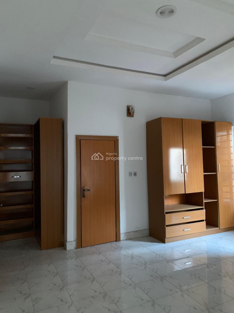 4bedroom Terrace Duplex, Mobil Road, Ilaje, Ajah, Lagos, Terraced Duplex for Rent
