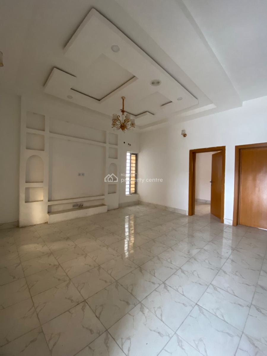 4 Bedrooms Terraced Duplex, Mobil Road, Ilaje, Ajah, Lagos, Terraced Duplex for Rent
