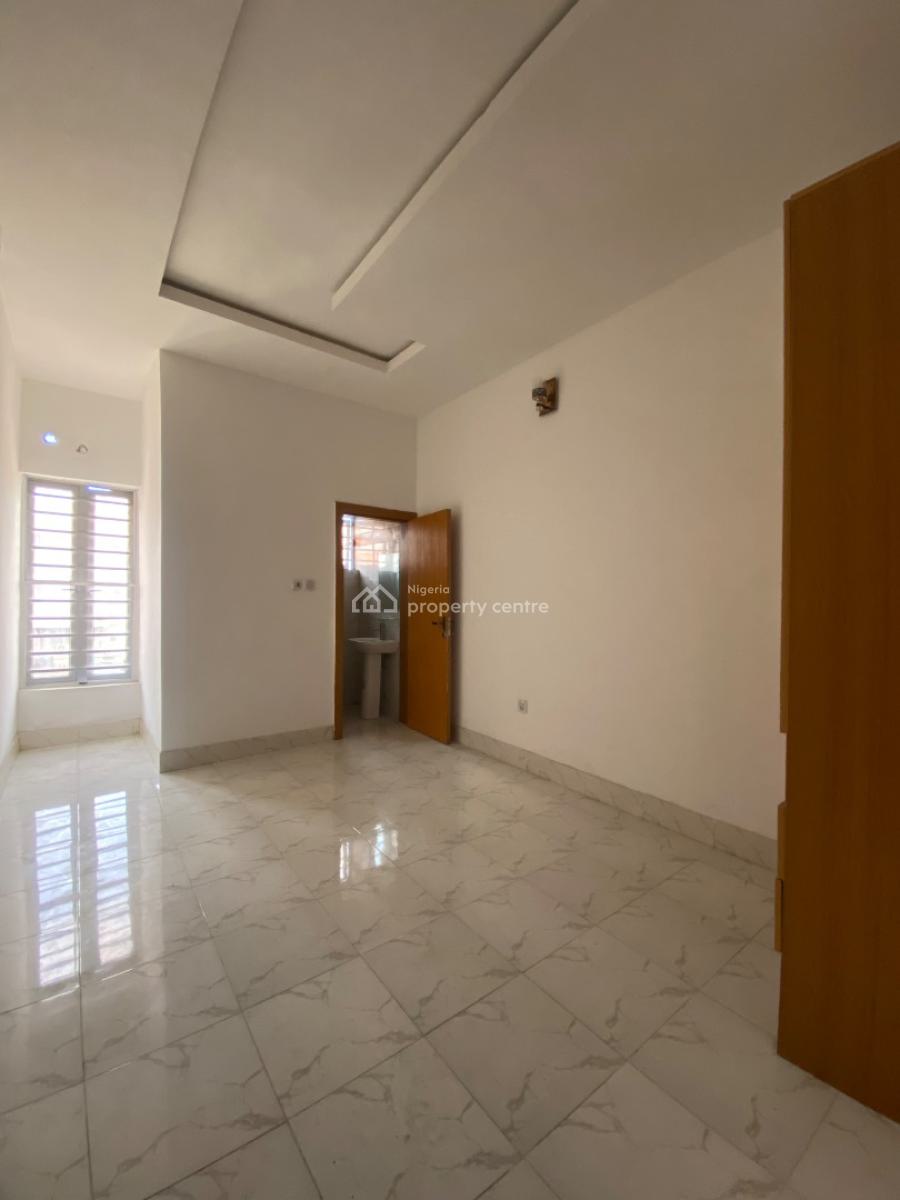 4 Bedrooms Terraced Duplex, Mobil Road, Ilaje, Ajah, Lagos, Terraced Duplex for Rent