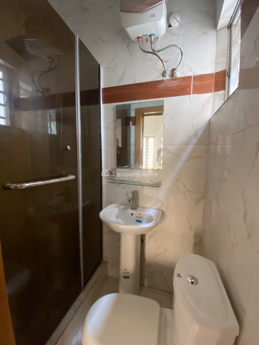 4 Bedrooms Terraced Duplex, Mobil Road, Ilaje, Ajah, Lagos, Terraced Duplex for Rent