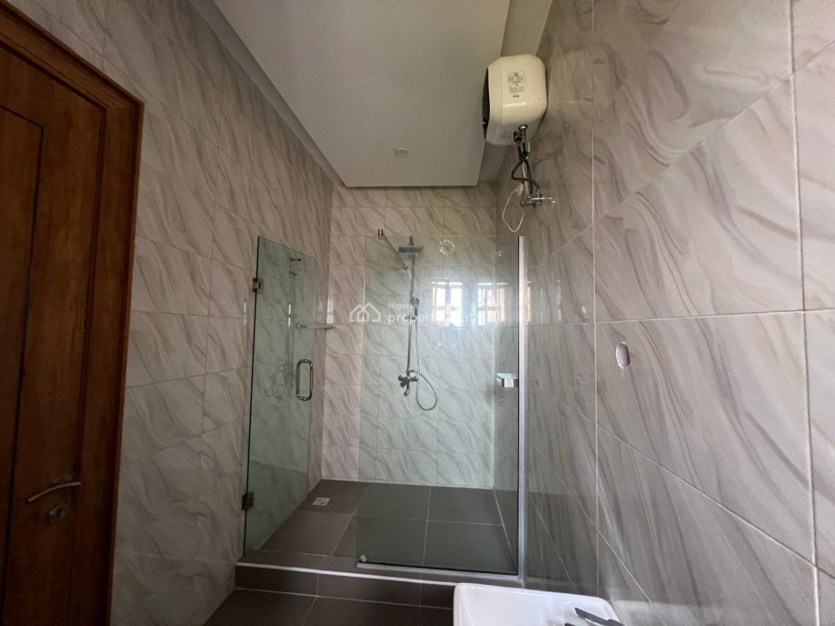 2 Bedroom Penthouse with Bq and Elevatort, Lekki Phase 1, Lekki Phase 1, Lekki, Lagos, Flat / Apartment for Rent