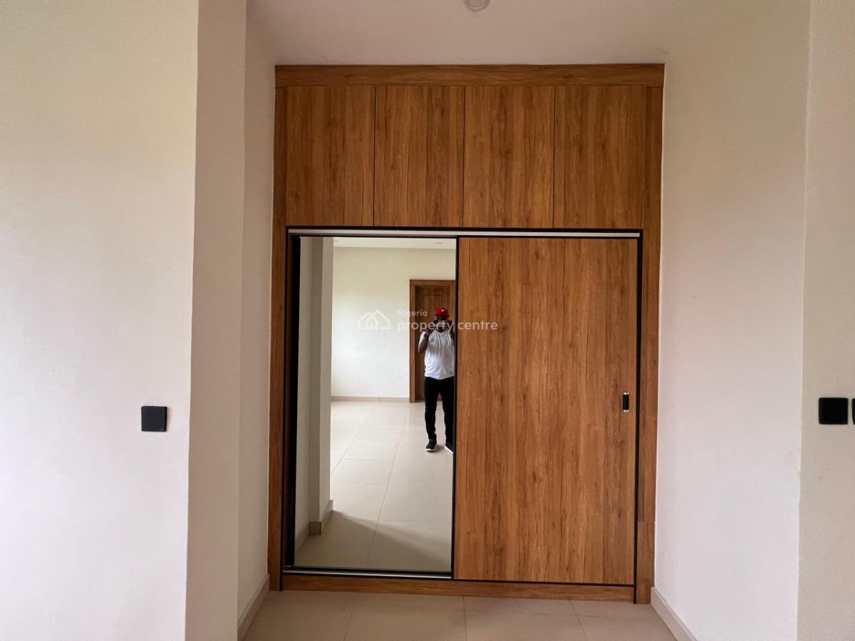 2 Bedroom Penthouse with Bq and Elevatort, Lekki Phase 1, Lekki Phase 1, Lekki, Lagos, Flat / Apartment for Rent