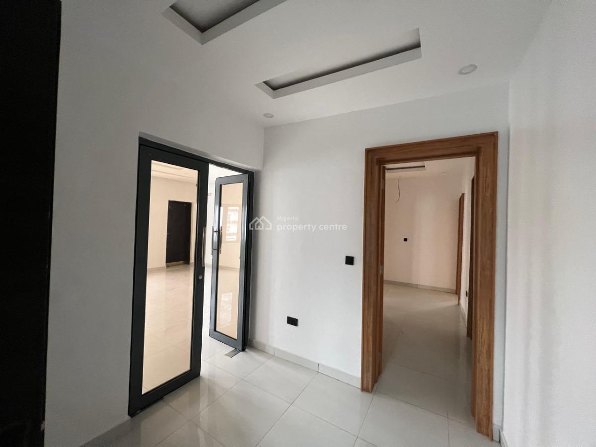 2 Bedroom Penthouse with Bq and Elevatort, Lekki Phase 1, Lekki Phase 1, Lekki, Lagos, Flat / Apartment for Rent