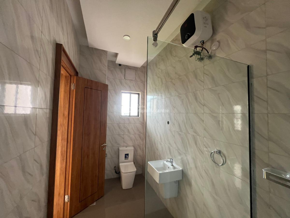 2 Bedroom Penthouse with Bq and Elevatort, Lekki Phase 1, Lekki Phase 1, Lekki, Lagos, Flat / Apartment for Rent