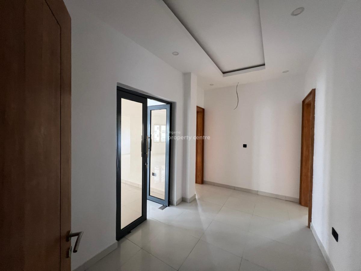 2 Bedroom Penthouse with Bq and Elevatort, Lekki Phase 1, Lekki Phase 1, Lekki, Lagos, Flat / Apartment for Rent