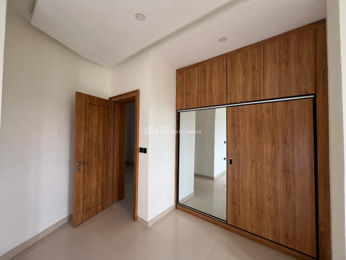 2 Bedroom Penthouse with Bq and Elevatort, Lekki Phase 1, Lekki Phase 1, Lekki, Lagos, Flat / Apartment for Rent