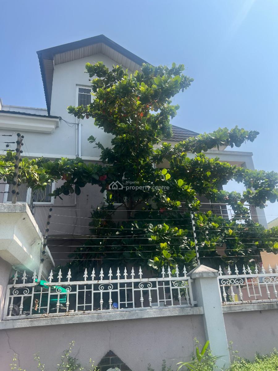 Beautiful 5-bedroom Semi-detached Duplex (with 1-bedroom Penthouse), Lekki Phase 1, Lekki, Lagos, House for Rent