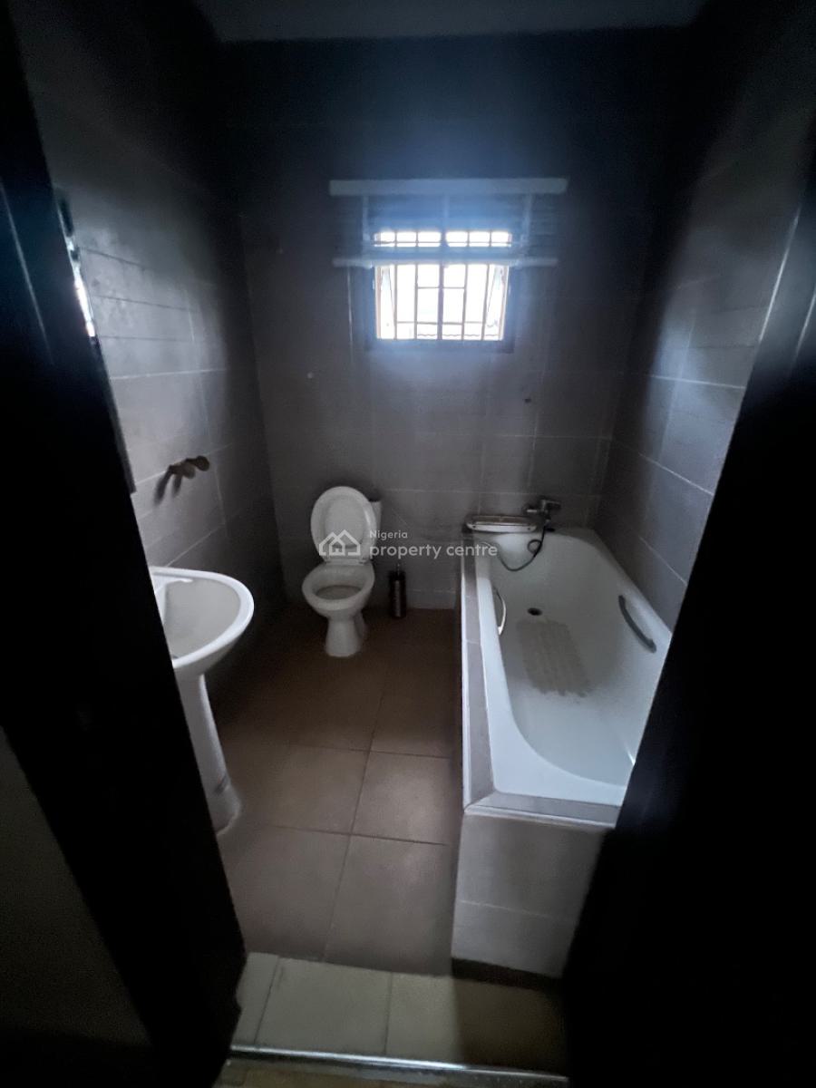 Beautiful 5-bedroom Semi-detached Duplex (with 1-bedroom Penthouse), Lekki Phase 1, Lekki, Lagos, House for Rent