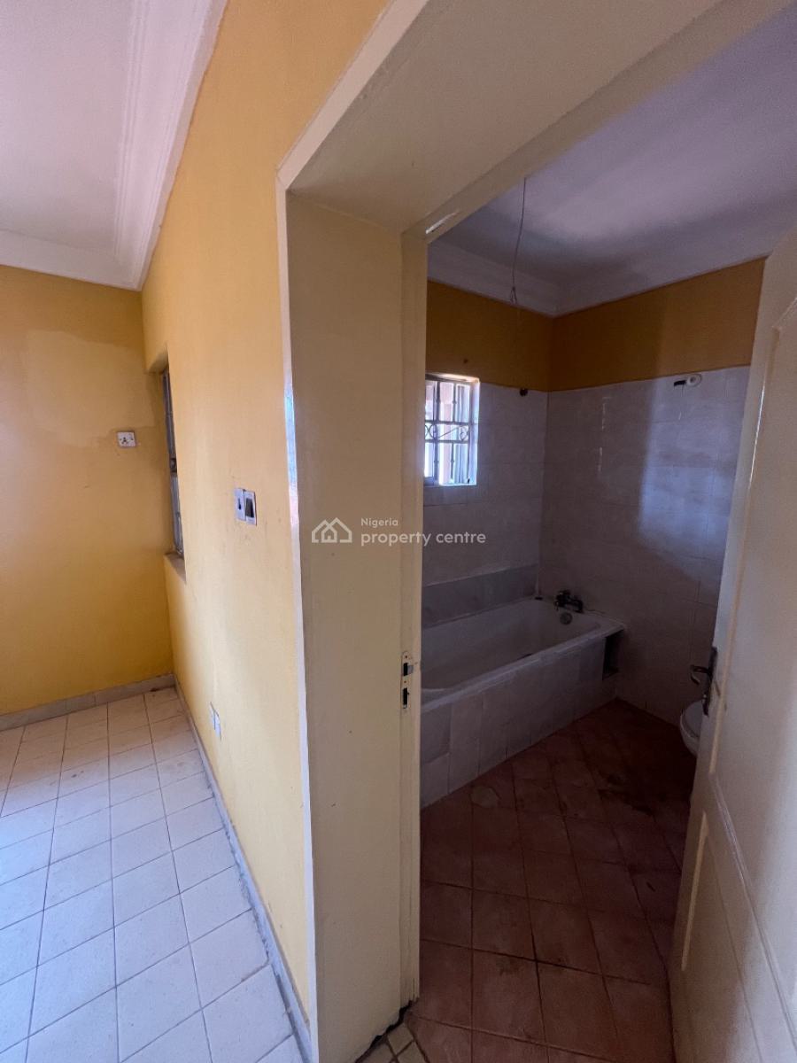 Massive 4-bedroom Semi-detached Duplex with 2-bedroom Bq, Lekki Phase 1, Lekki, Lagos, House for Rent