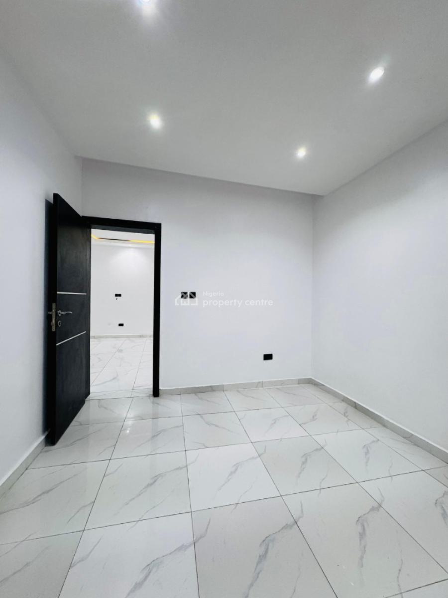 a Nice 2bedroom Apartment, Lekki Phase 1, Lekki, Lagos, Block of Flats for Sale