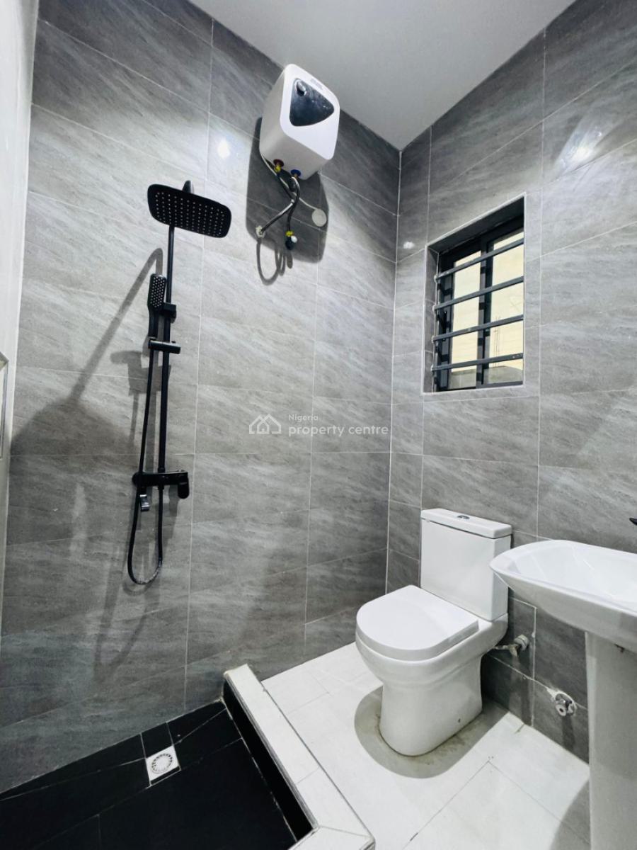 a Nice 2bedroom Apartment, Lekki Phase 1, Lekki, Lagos, Block of Flats for Sale