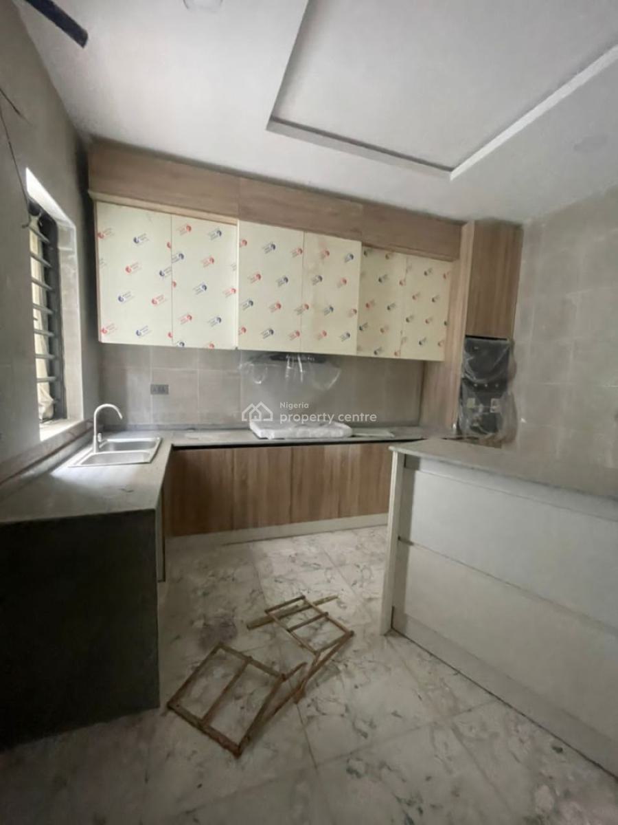 4 Bedroom Terraced Duplex, Mobil Road, Ilaje, Ajah, Lagos, Terraced Duplex for Rent