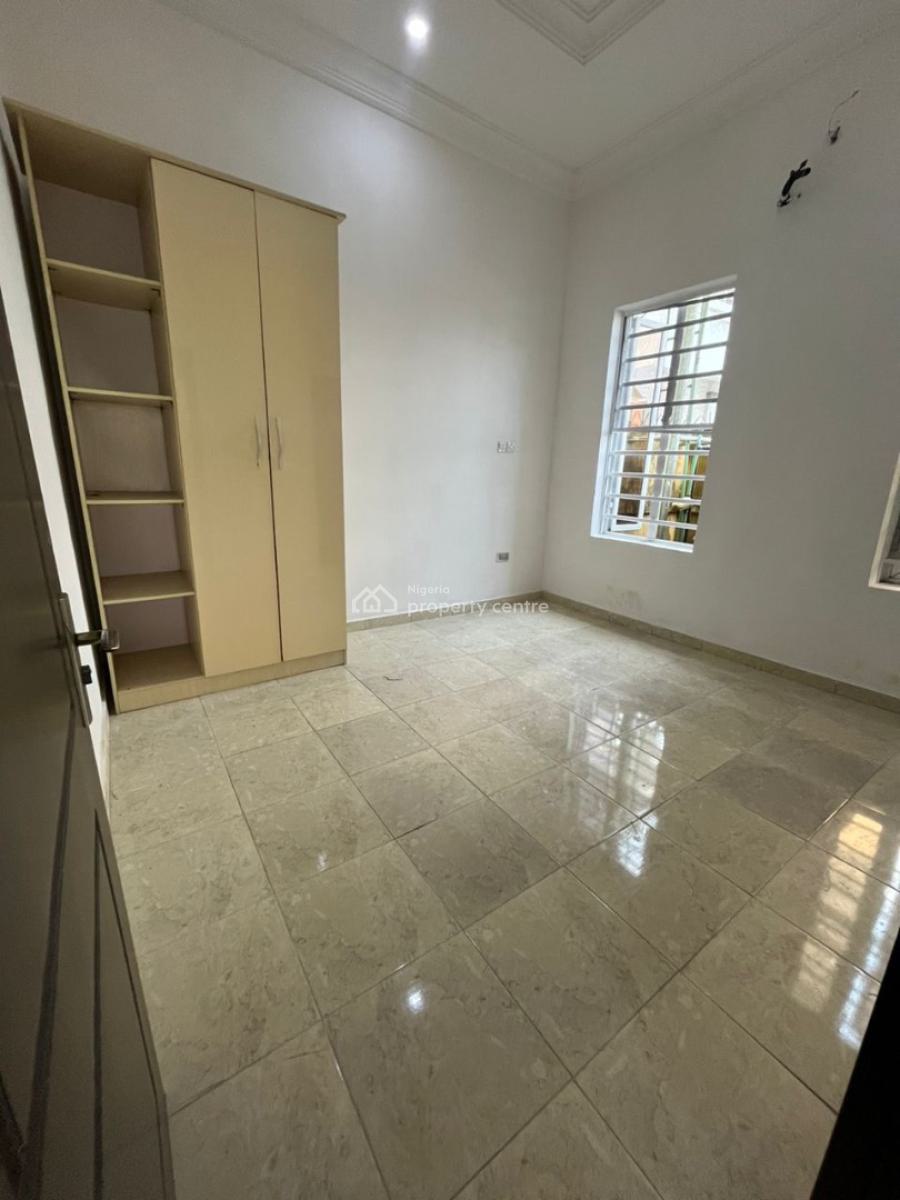 Single Room in a Shared Apartment, Divine Homes, Thomos Estate, Ajah, Lagos, Detached Duplex for Rent