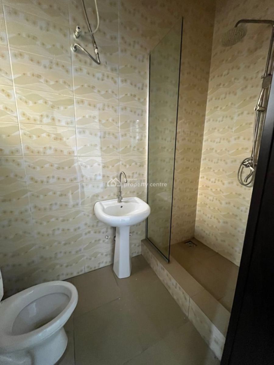 Single Room in a Shared Apartment, Divine Homes, Thomos Estate, Ajah, Lagos, Detached Duplex for Rent