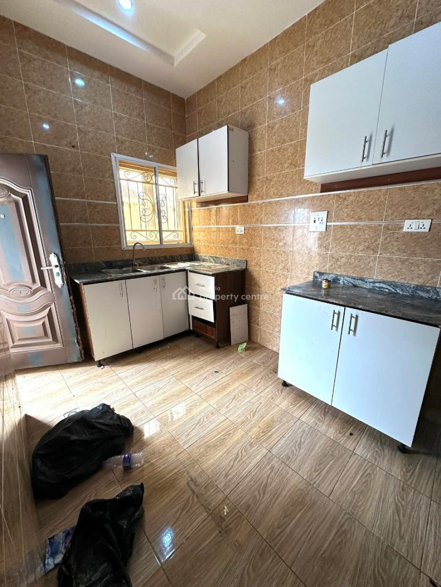 3 Bedroom Apartment  in an Estate, Life Camp, Abuja, Flat / Apartment for Rent
